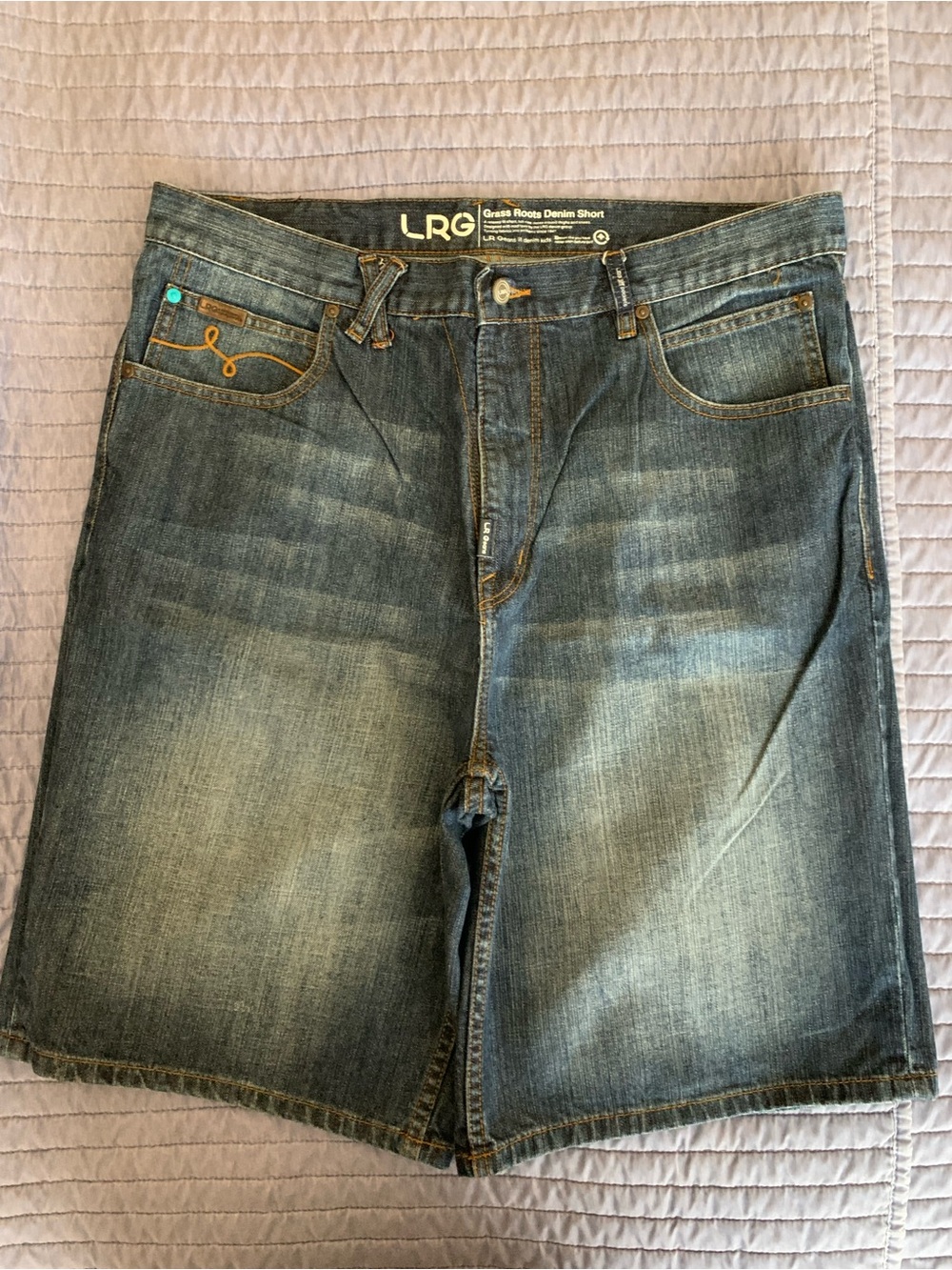 LRG Menβs Denim Shorts in Washed Blue